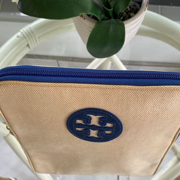 Tory Burch iPad/Tablet Case - Picture 4 of 9